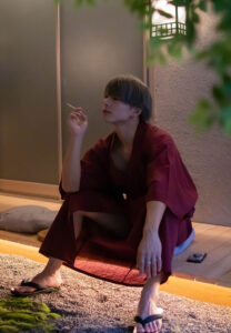 Reiya Shinonome smoke