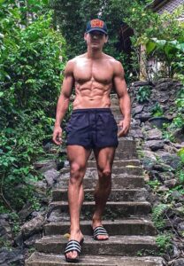 Nick-Nolte-กางเเกงดำ