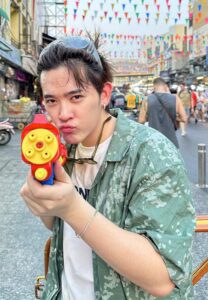 ซุง-ศตาวิน-เล่นปืน