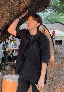 ซุง-ศตาวิน-เสื้อยีนส์