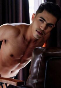 อาร์ม-ธีรกิจ-เท่เกิน