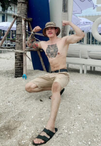 ธัน-ธนารัตน์-กล้ามสวย