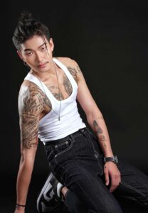 เม้ก อภิสิทธิ์-cool