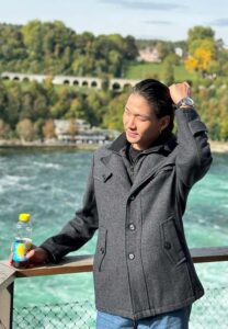 เม้ก อภิสิทธิ์-sculpture